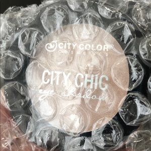 NWT City Color City Chic Eyeshadow in Skinny Latte